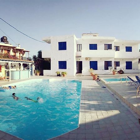 Helios Hotel Agia Marina  Exterior photo