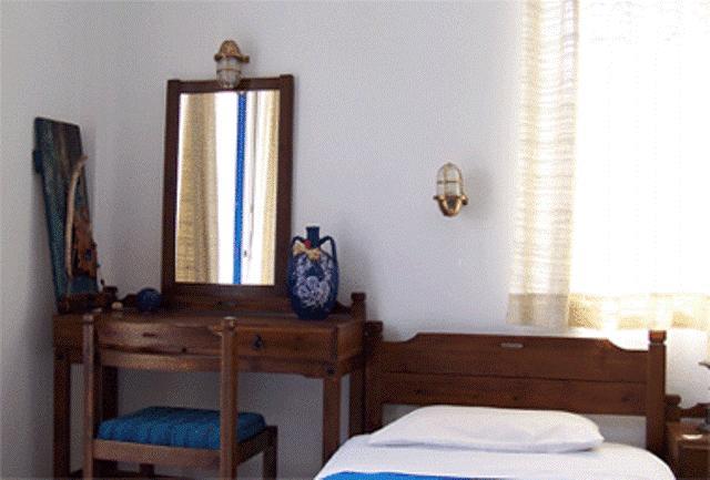 Helios Hotel Agia Marina  Room photo